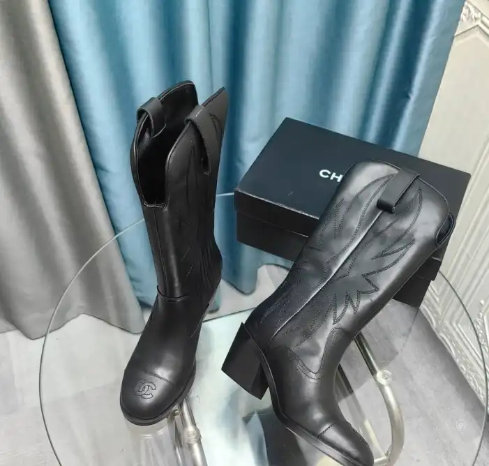 hype Chanel Boots