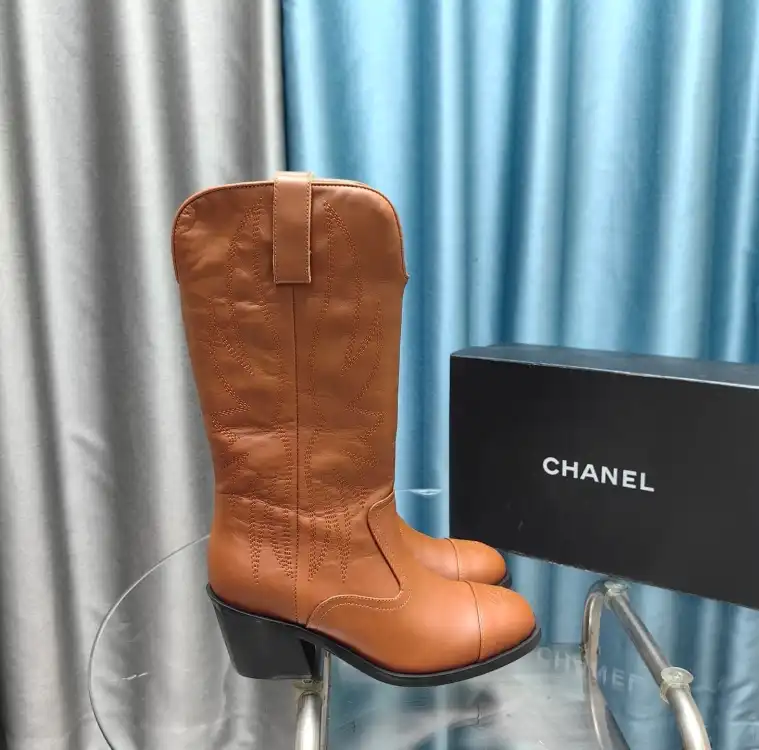 hype Chanel Boots