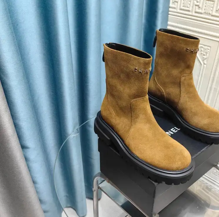 hype Chanel Boots