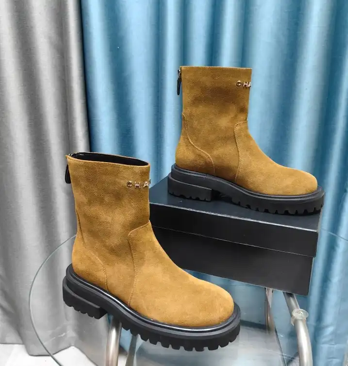 hype Chanel Boots