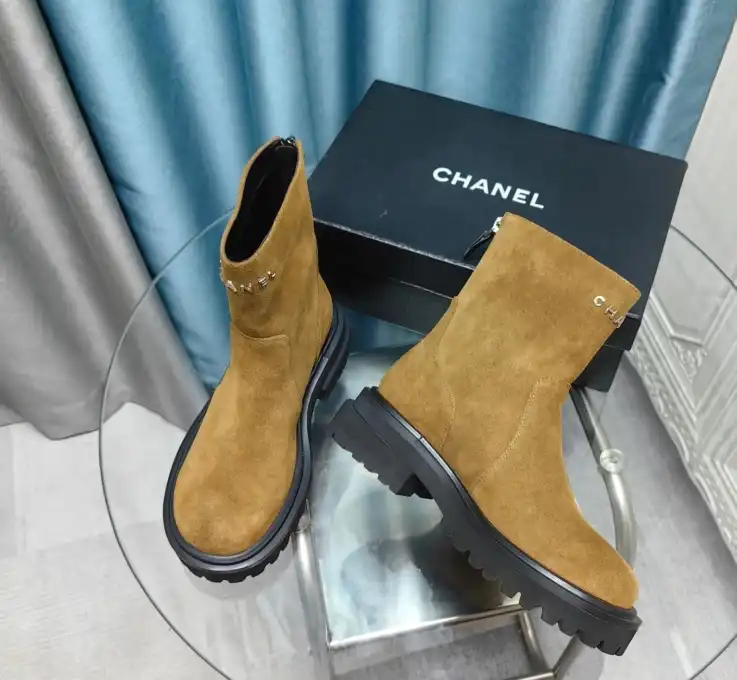 hype Chanel Boots