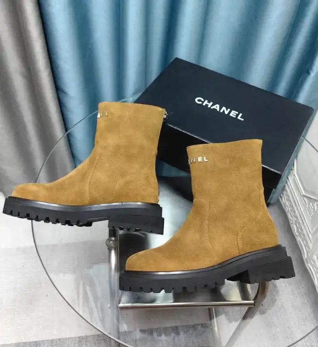 hype Chanel Boots