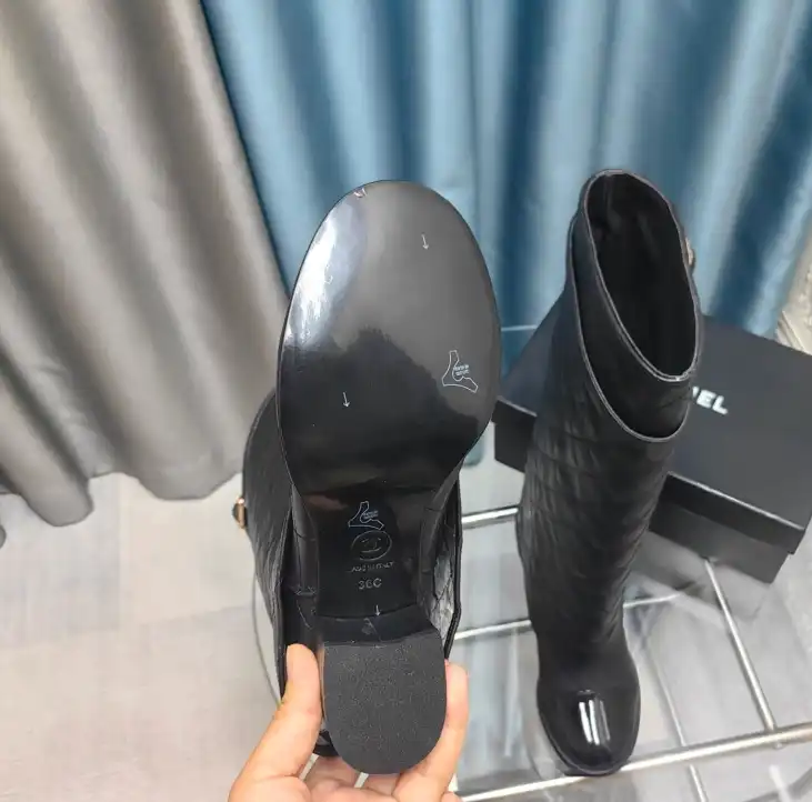 hype Chanel Boots