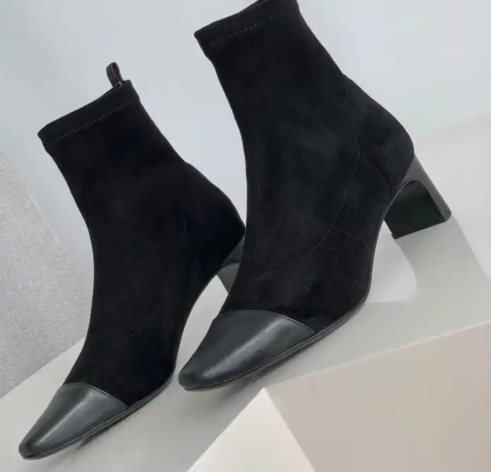 hype Chanel Boots