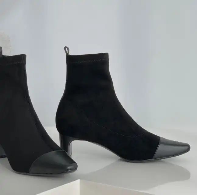 hype Chanel Boots