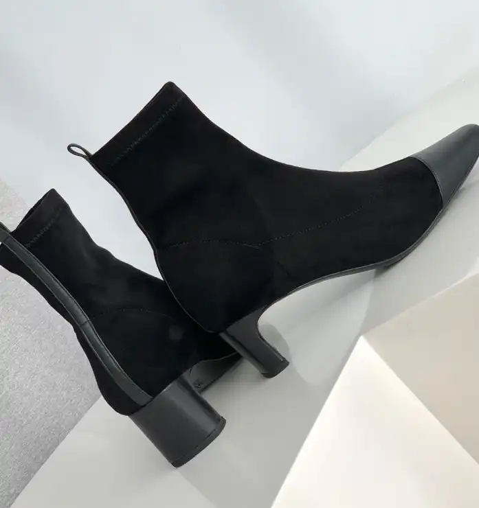 hype Chanel Boots