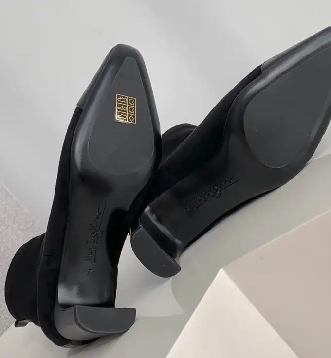 hype Chanel Boots