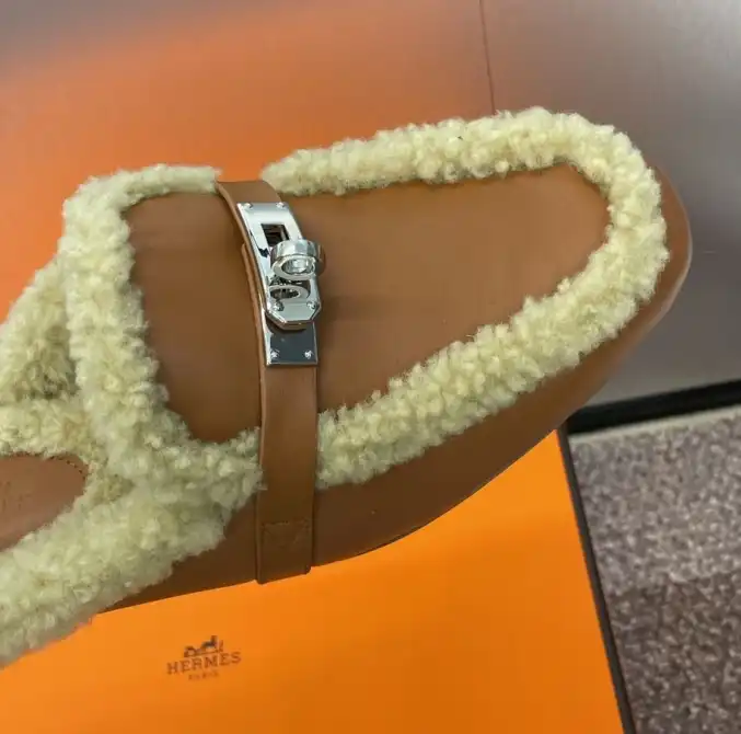 hype Hermes Slippers