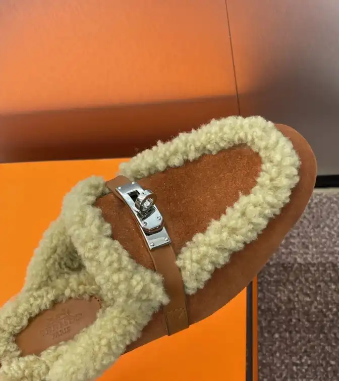 hype Hermes Slippers