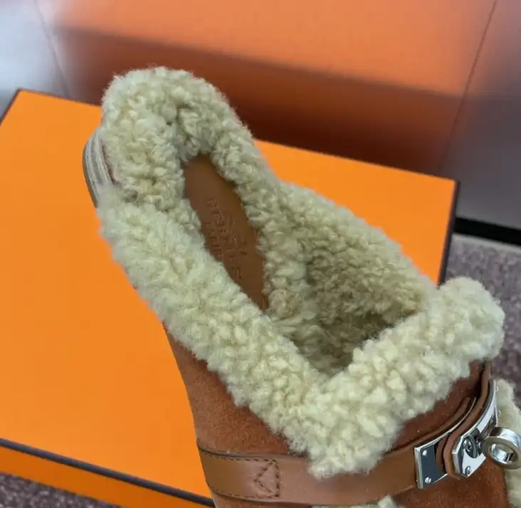 hype Hermes Slippers