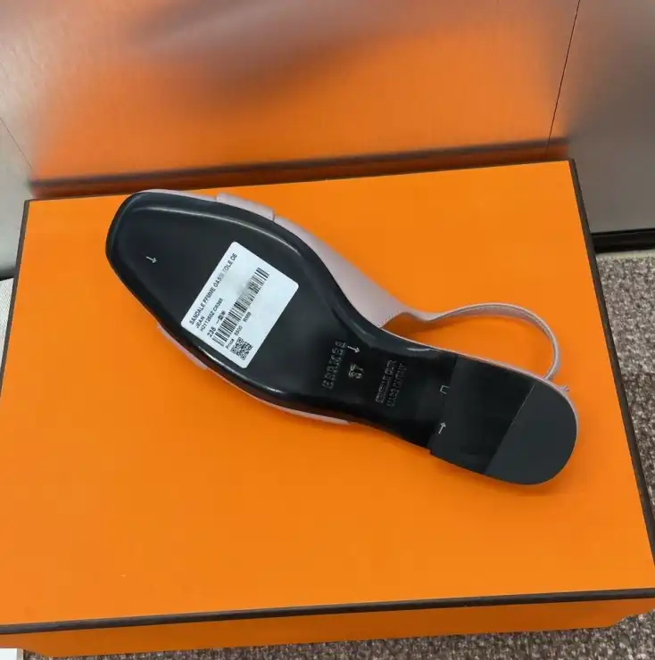 hype Hermes Slippers