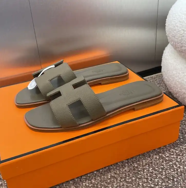 hype Hermes Slippers