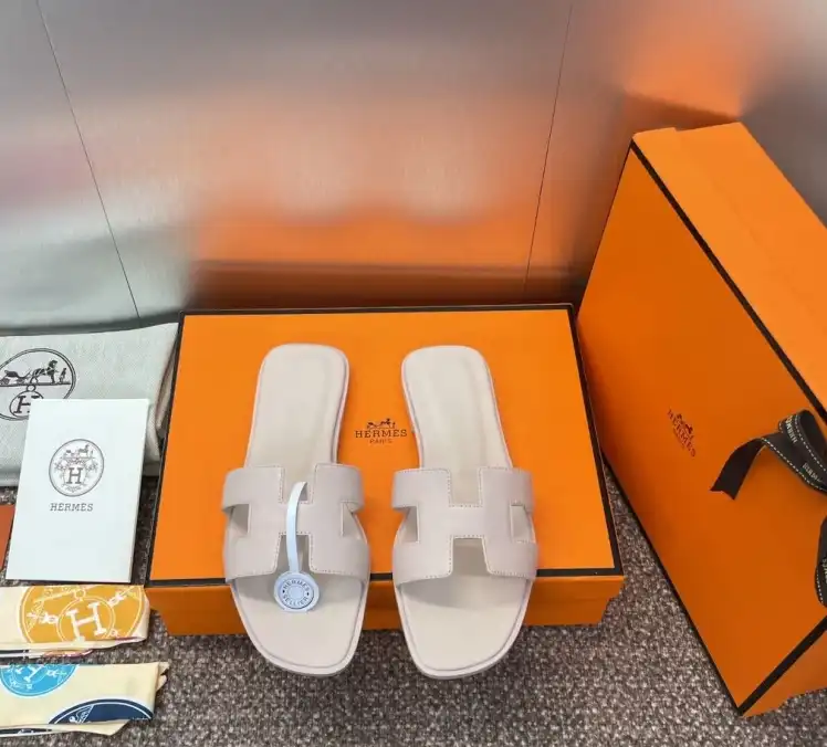 hype Hermes Slippers