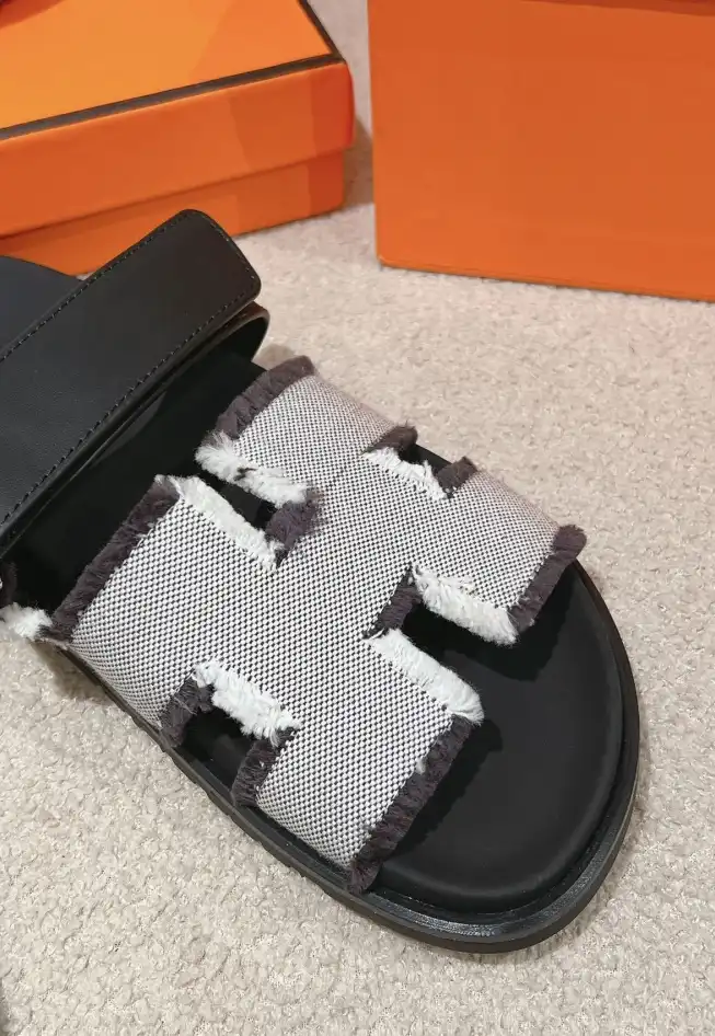 hype Hermes Slippers