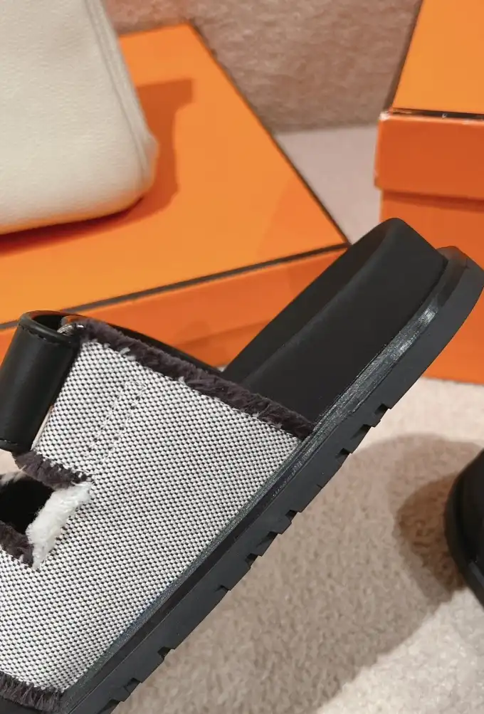 hype Hermes Slippers