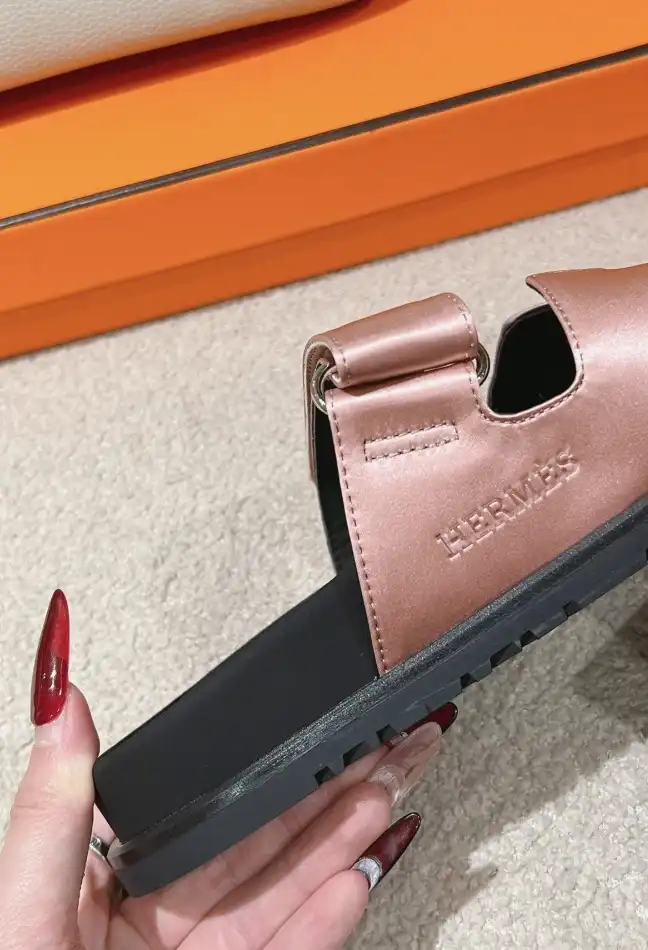 hype Hermes Slippers