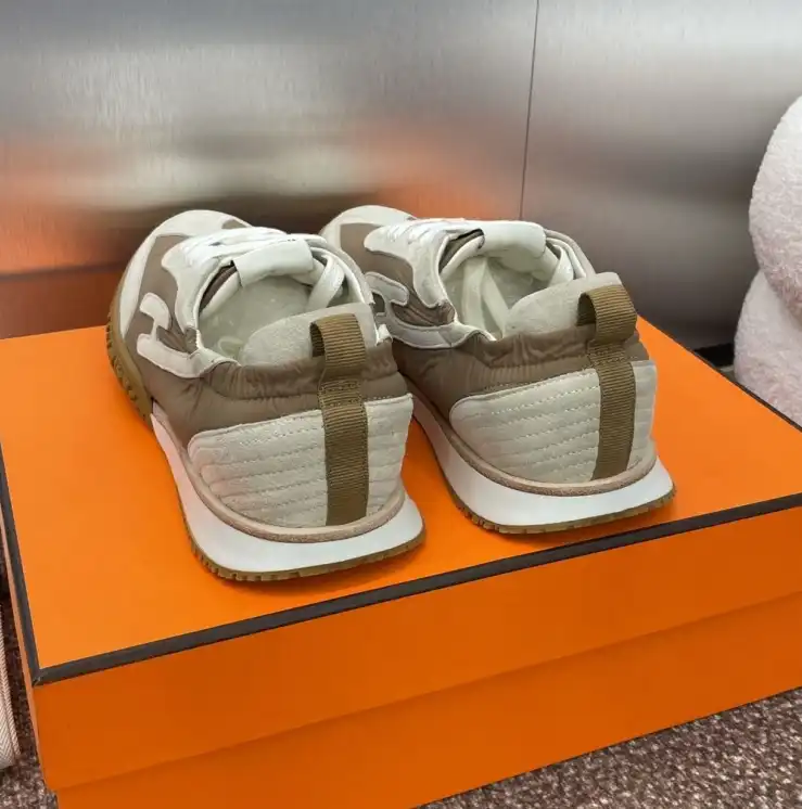 hype Hermes Casual Shoes