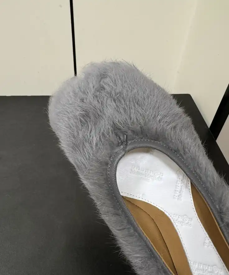 hype Hermes flat shoes