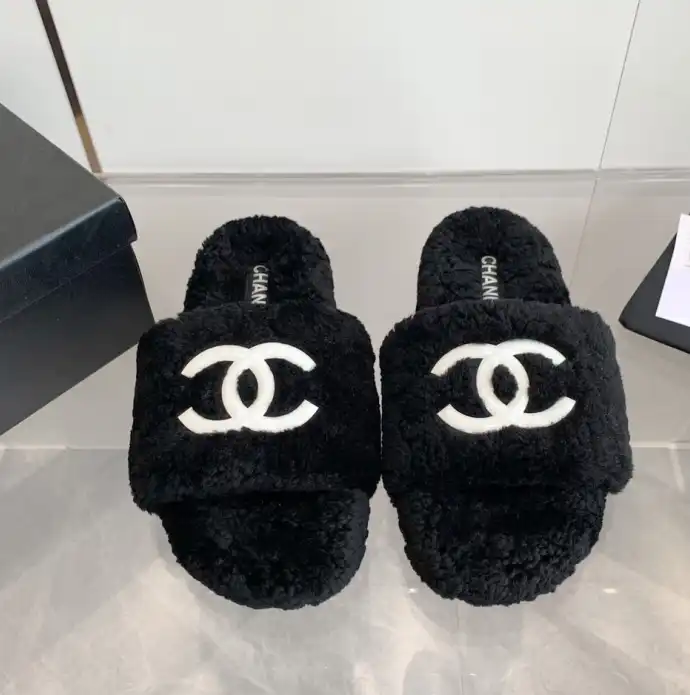 hype Chanel Slippers