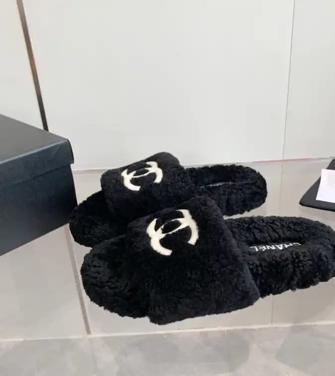 hype Chanel Slippers