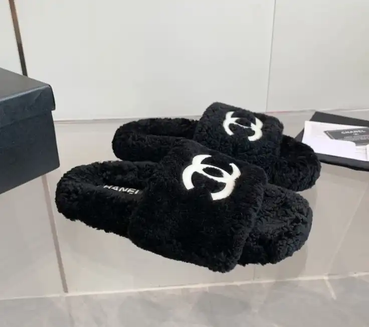 hype Chanel Slippers