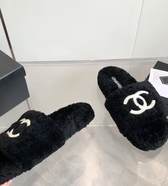 hype Chanel Slippers