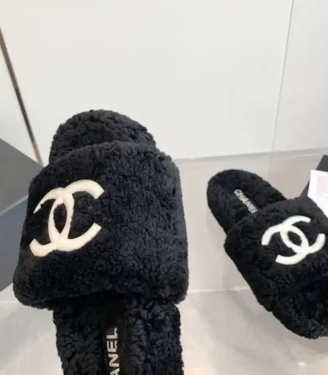 hype Chanel Slippers