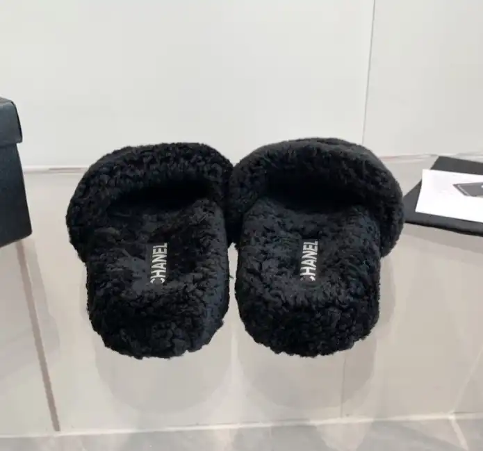 hype Chanel Slippers