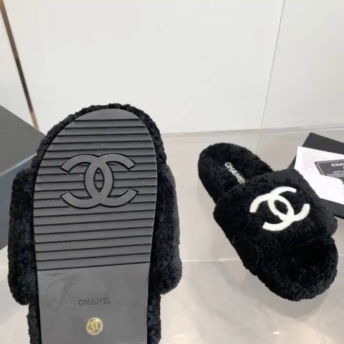 hype Chanel Slippers