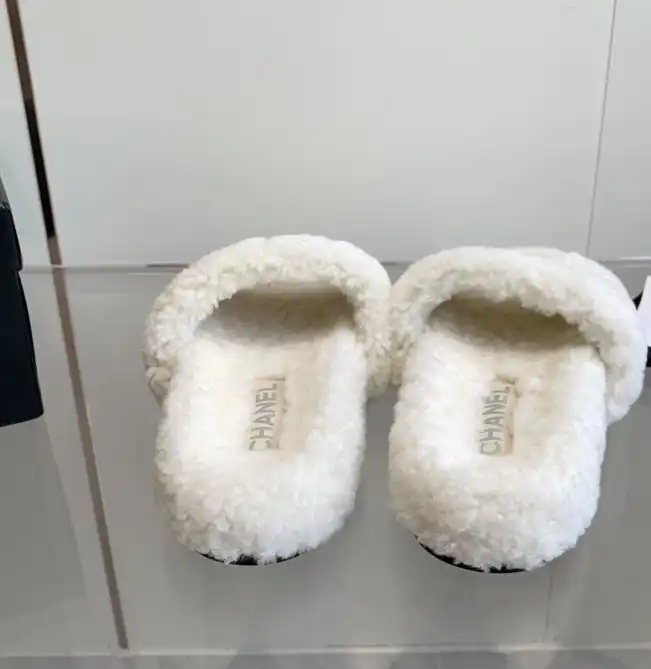 hype Chanel Slippers