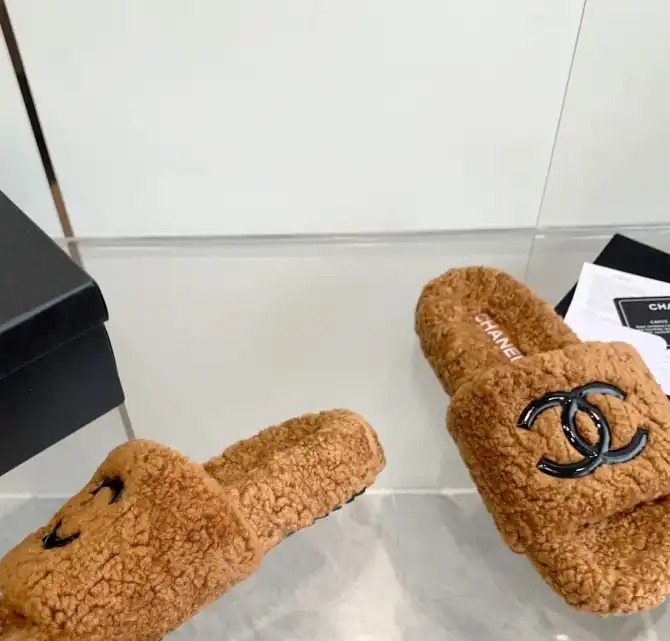 hype Chanel Slippers