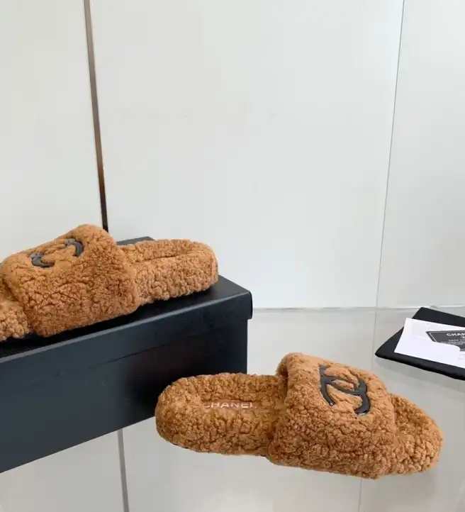 hype Chanel Slippers