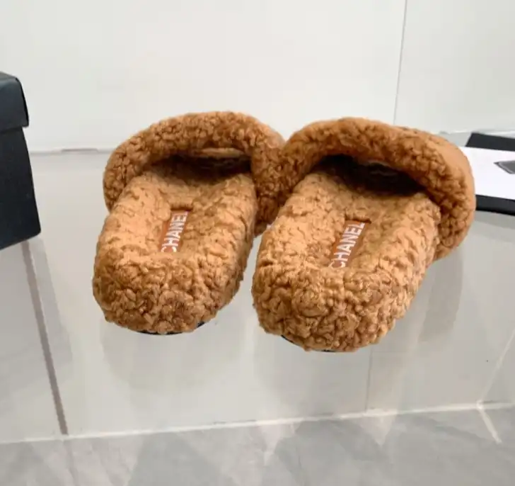 hype Chanel Slippers