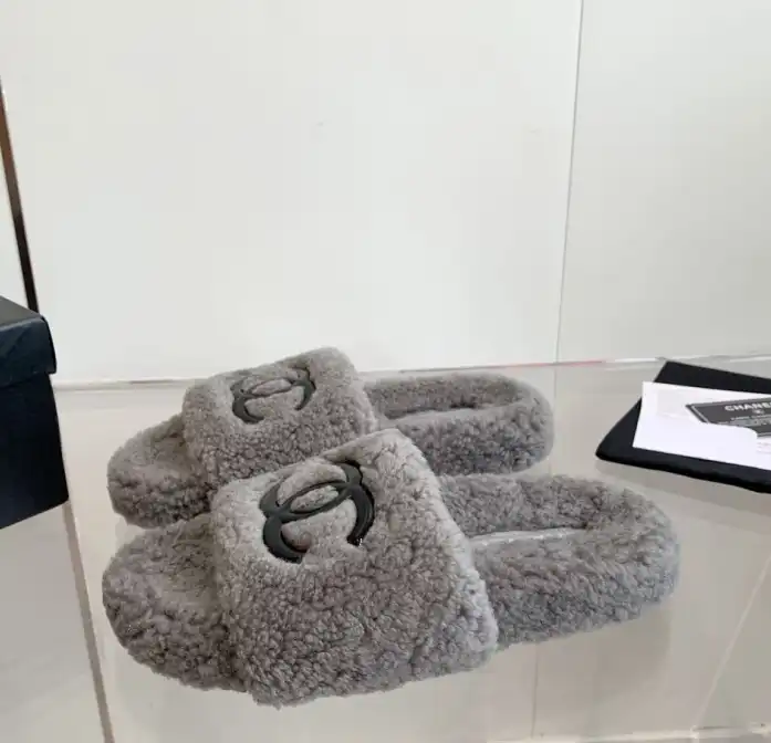 hype Chanel Slippers