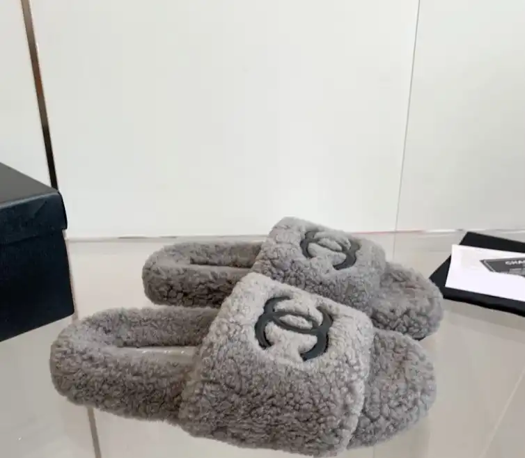 hype Chanel Slippers