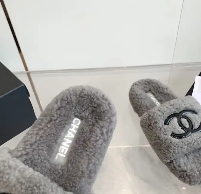 hype Chanel Slippers