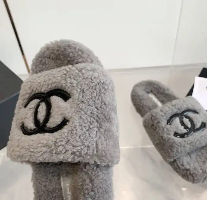 hype Chanel Slippers