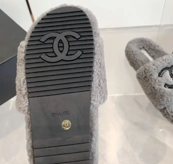 hype Chanel Slippers