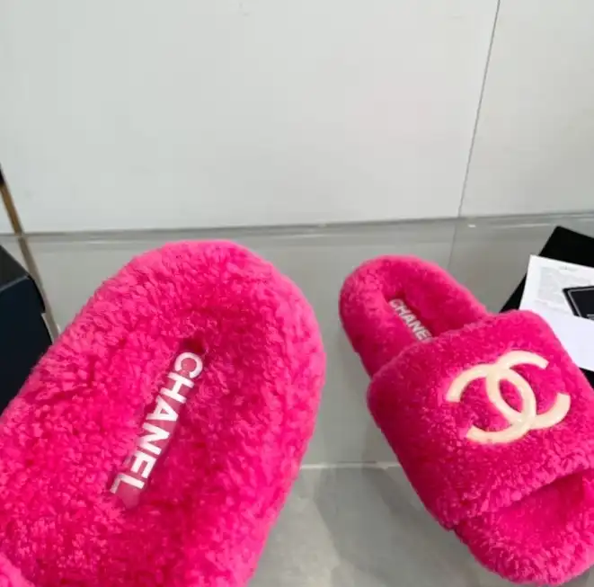 hype Chanel Slippers