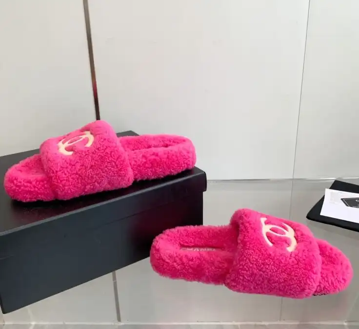 hype Chanel Slippers