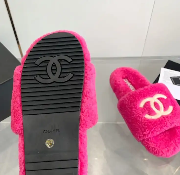 hype Chanel Slippers