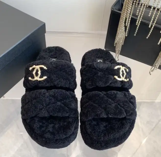 hype Chanel Slippers