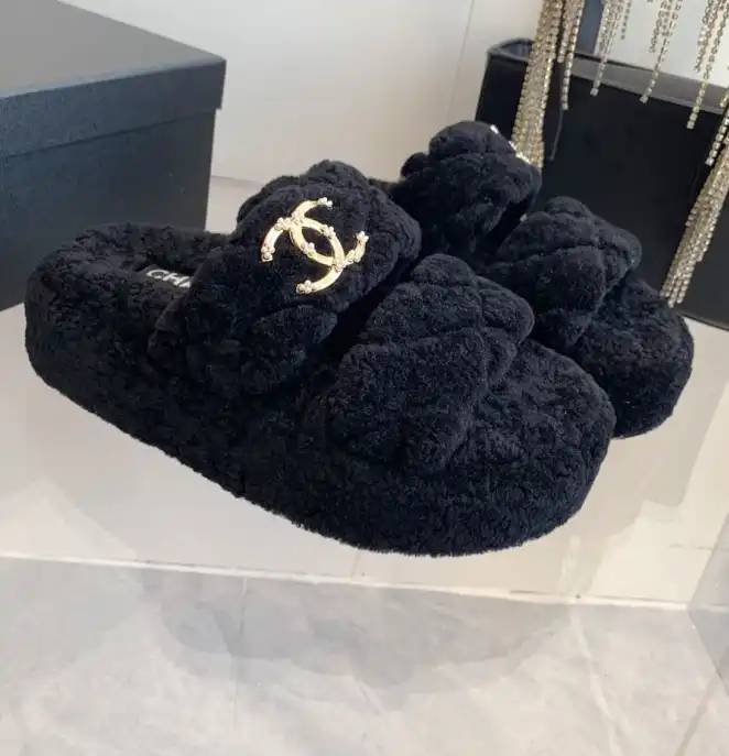 hype Chanel Slippers