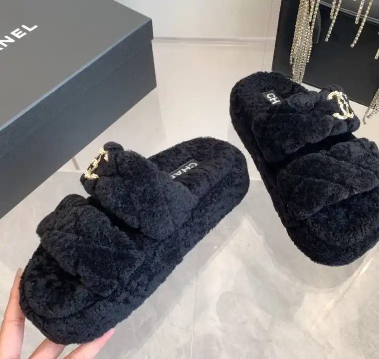 hype Chanel Slippers