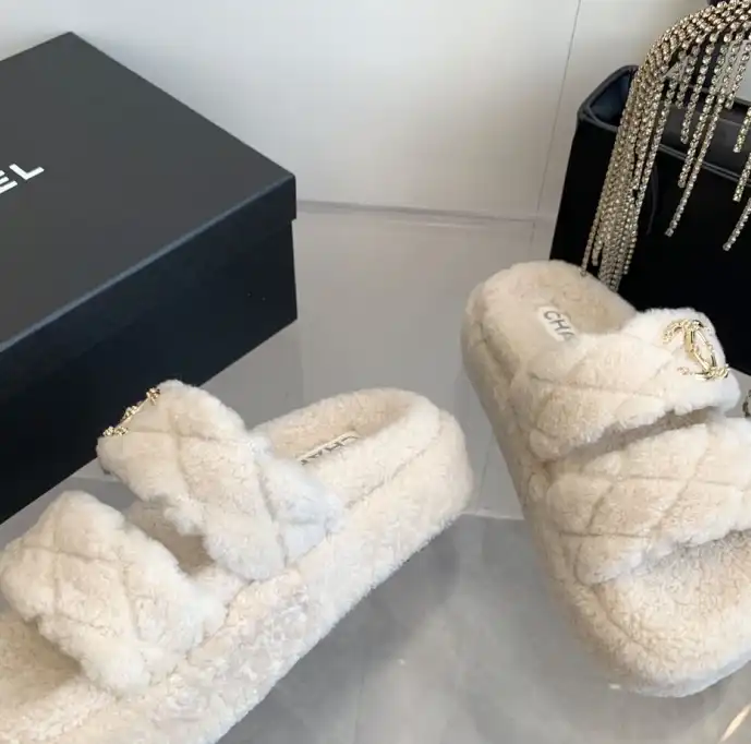 hype Chanel Slippers