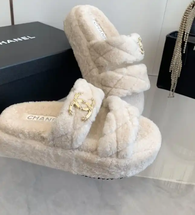 hype Chanel Slippers