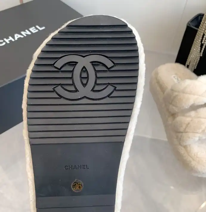 hype Chanel Slippers