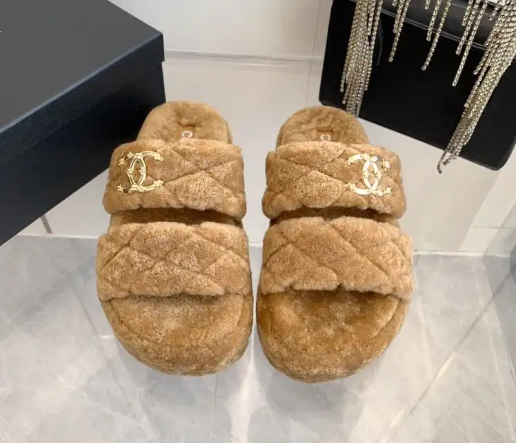 hype Chanel Slippers