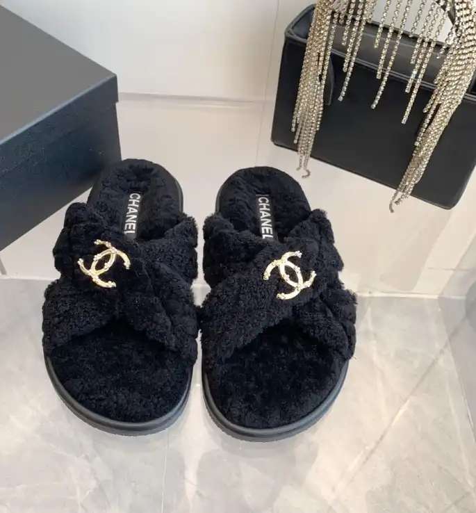 hype Chanel Slippers