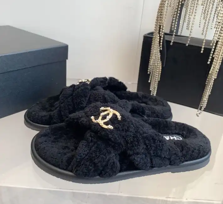 hype Chanel Slippers